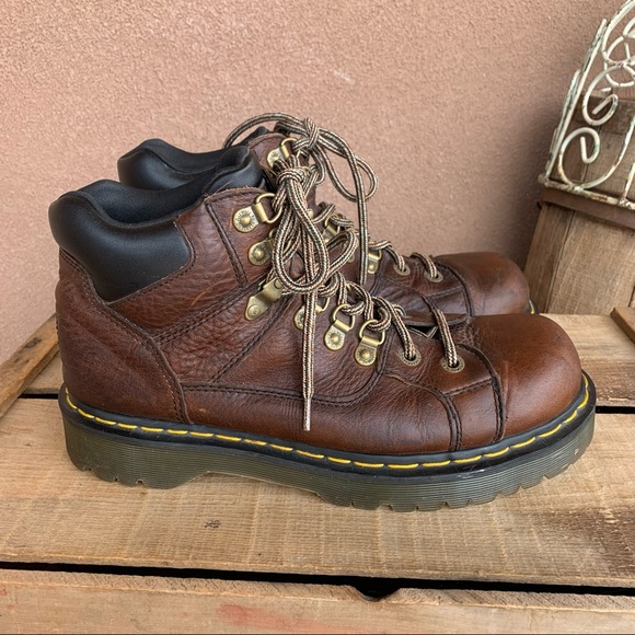 Dr Martens 32 Air Wave Boots | Poshmark